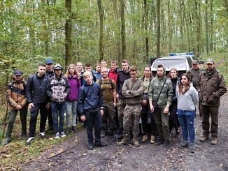 Uczniowie ZS CKZ Bujny z przedstawicielami Lasów Państwowych i Straży Leśniej