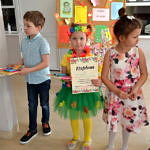 Grupa dzieci biorąca udział w konkursie