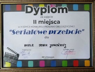 Dyplom dla Nikole Stanisz-Jabłońskij za zajęcie II miejsc w konkursie "Serialowe preboje'