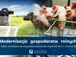 Plakat z krowami, prosiakami i szklankami mleka; napis na niebieskim tle:modernizacja gospodarstw rolnych