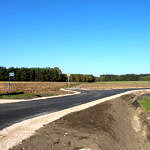 Nowa, asfltowa droga w Kacprowie