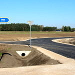 Nowa, asfltowa droga w Kacprowie