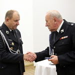 Komendant gminny Mirosław Jakubczyk otrzymuje medal