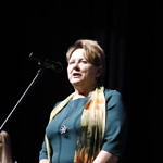 Przewodnicząca Rady Gminy Małgorzata Gniewaszewska przy mikrofonie
