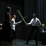 walka na miecze dwóch chłopców