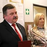 Burmistrz Janusz Jędrzejczyk i Agata Bartkowska - przewodnicząca Rady Miasta i Gminy Rozprza