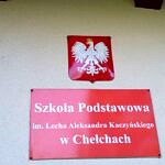 tabliczka czerwona - Szkoła Podstawowa w Chełchach