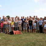 zdjęcie grupowe uczestników pikniku w Gąskach