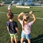 Dzieci podczas konkurencji sportowych